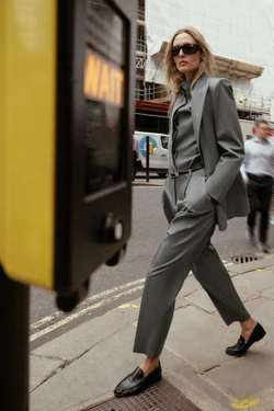 ZARA БРЮКИ С РЕМНЕМ, СЕРЫЙ