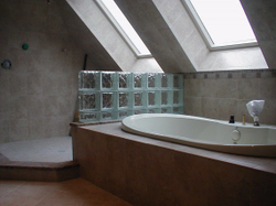 Завершающий стеклоблок черный волна окрашенный изнутри Vitrablok   19x19x8