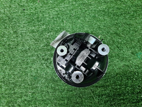 Кнопка открывания багажника BMW 1er F20 2011-2019