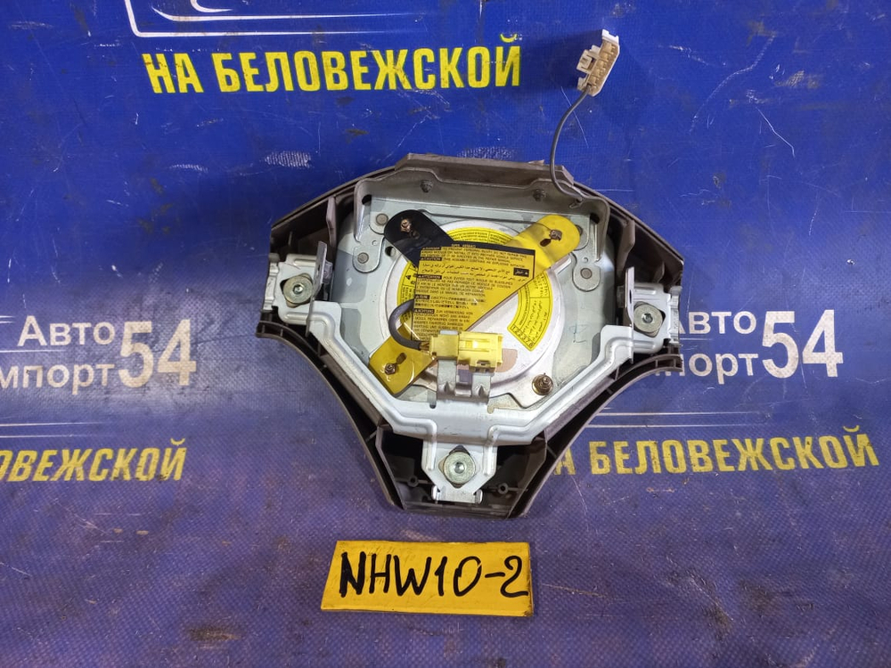 Подушка безопасности водительская TOYOTA PRIUS 1998