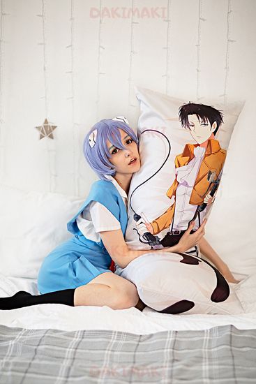 Дакимакура капрал Леви арт. 0713