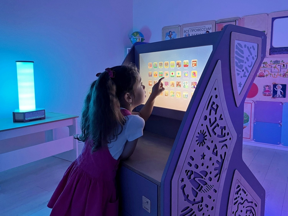 Мобильный сенсорный комплекс Иллюминар: интерактивная версия