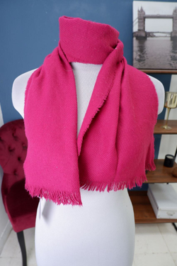 Шарф малиновый