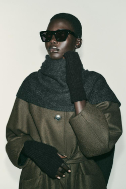 ZARA КОРОТКИЕ ТРИКОТАЖНЫЕ МИТЕНКИ, ЧЕРНЫЙ