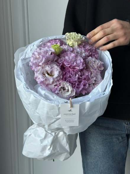 Букет моно из лизиантуса