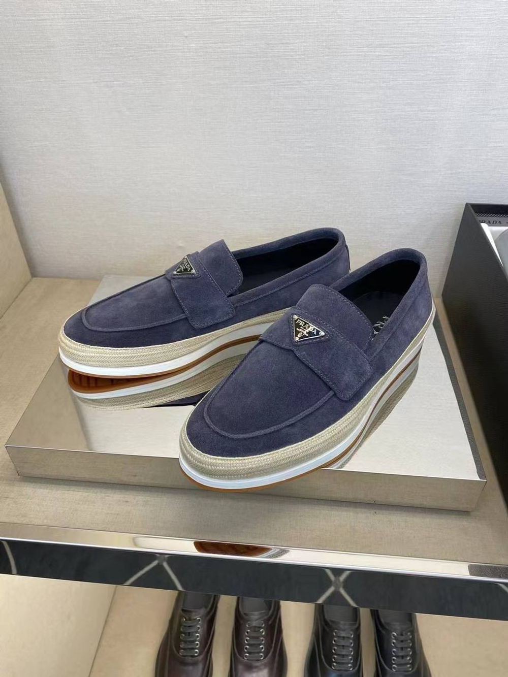 Лоферы Prada