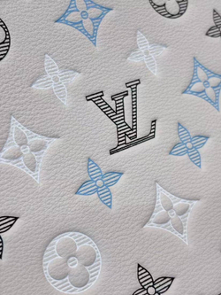Клатч Louis Vuitton Voyage