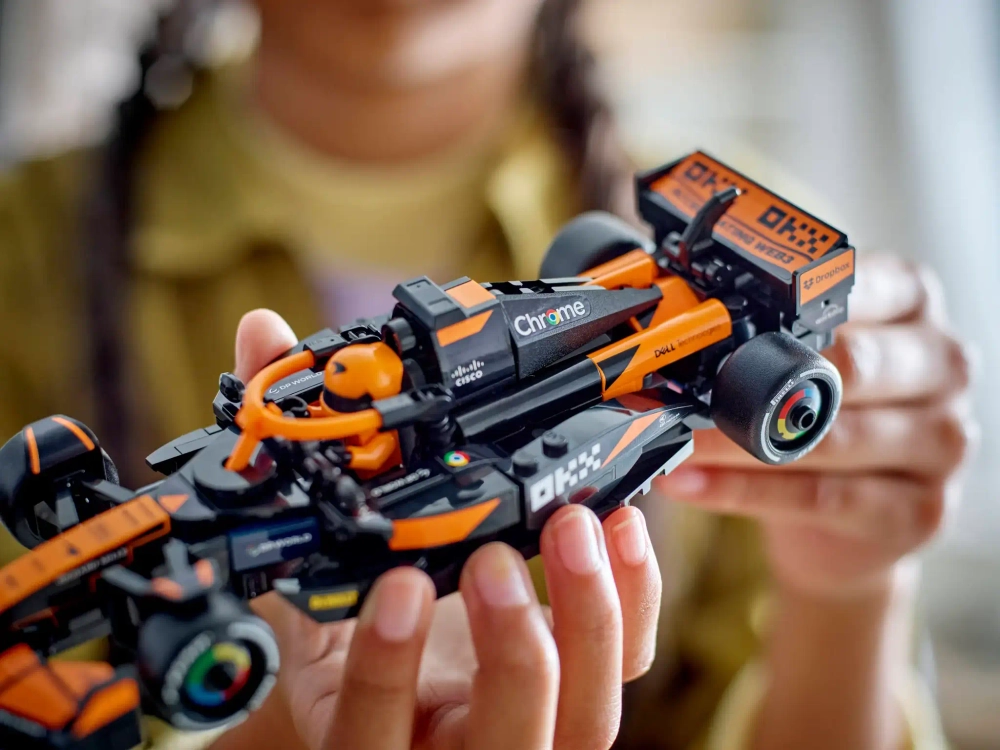 Конструктор LEGO Speed Champions 77251 Гоночный автомобиль McLaren F1 Team MCL 38