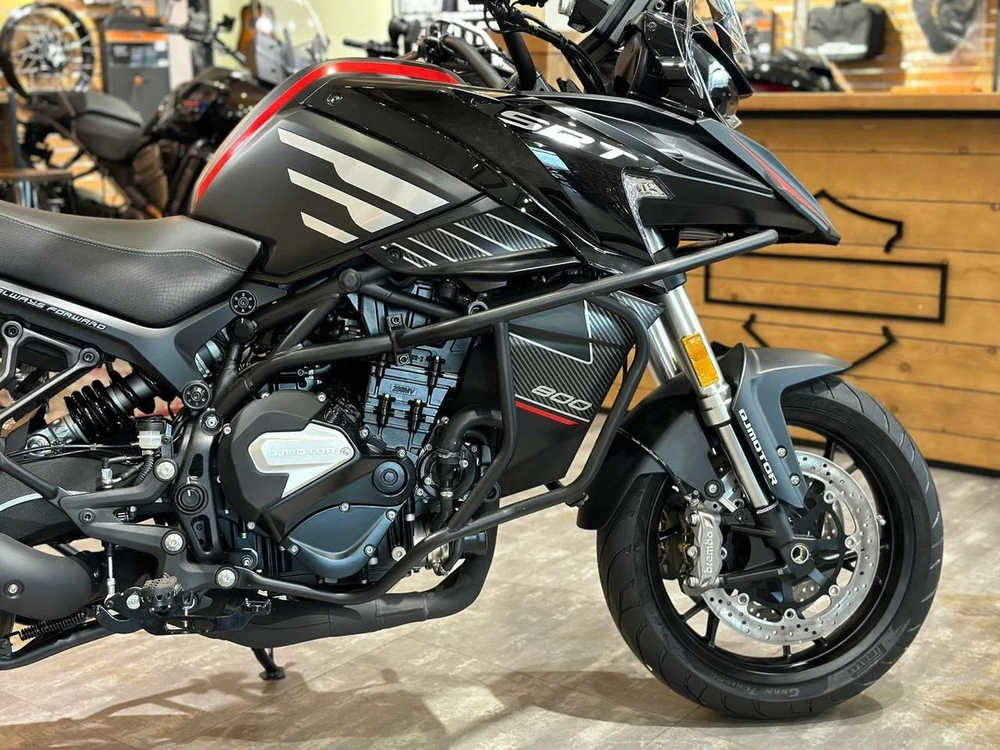 QJMOTOR SRT 800 S