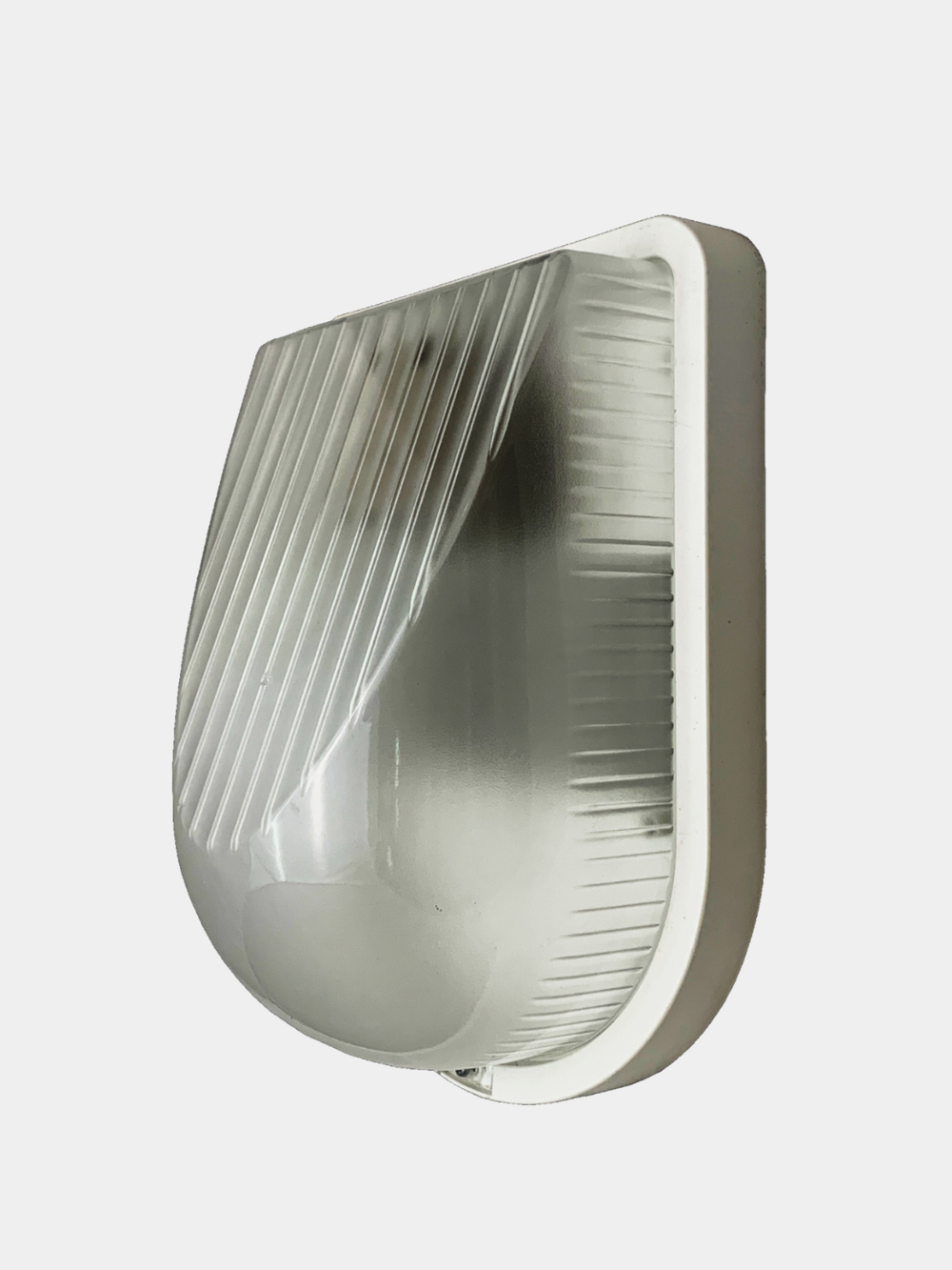 Настенный влагозащищенный светильник IP54 в гараж и душ | Царь-Огонь Свет