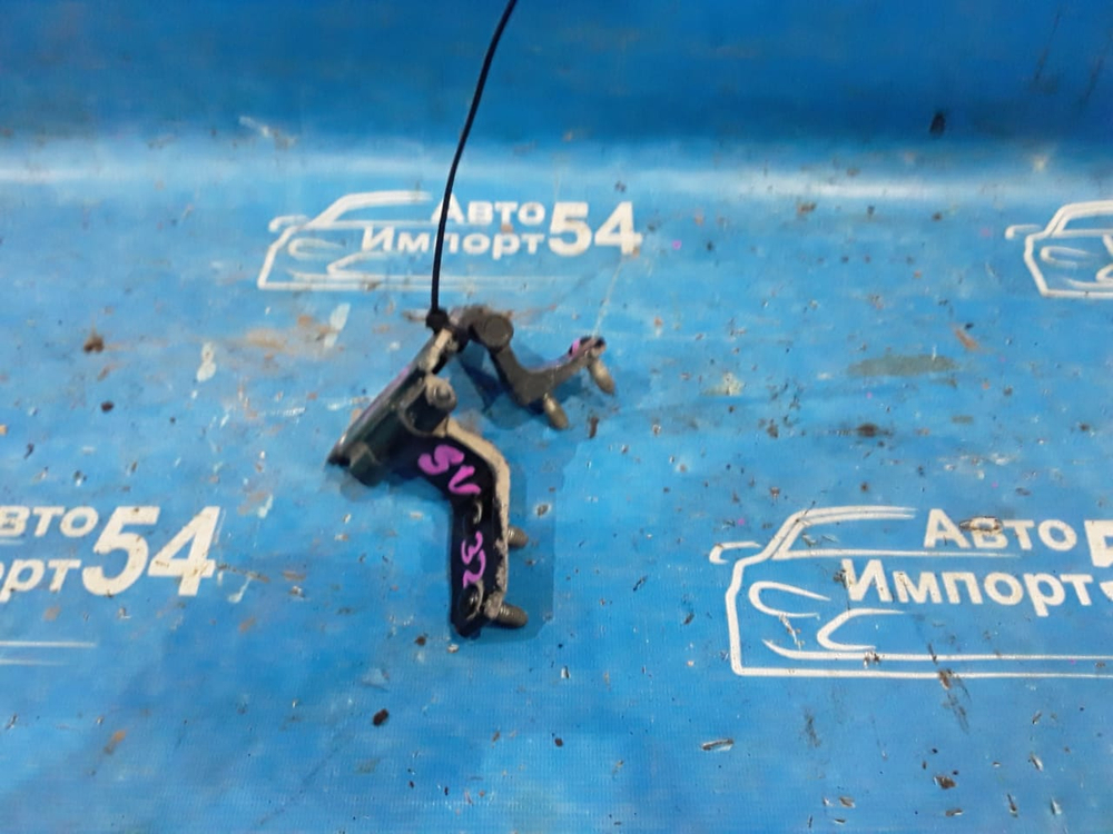 Петля двери задней левой TOYOTA CAMRY 1993