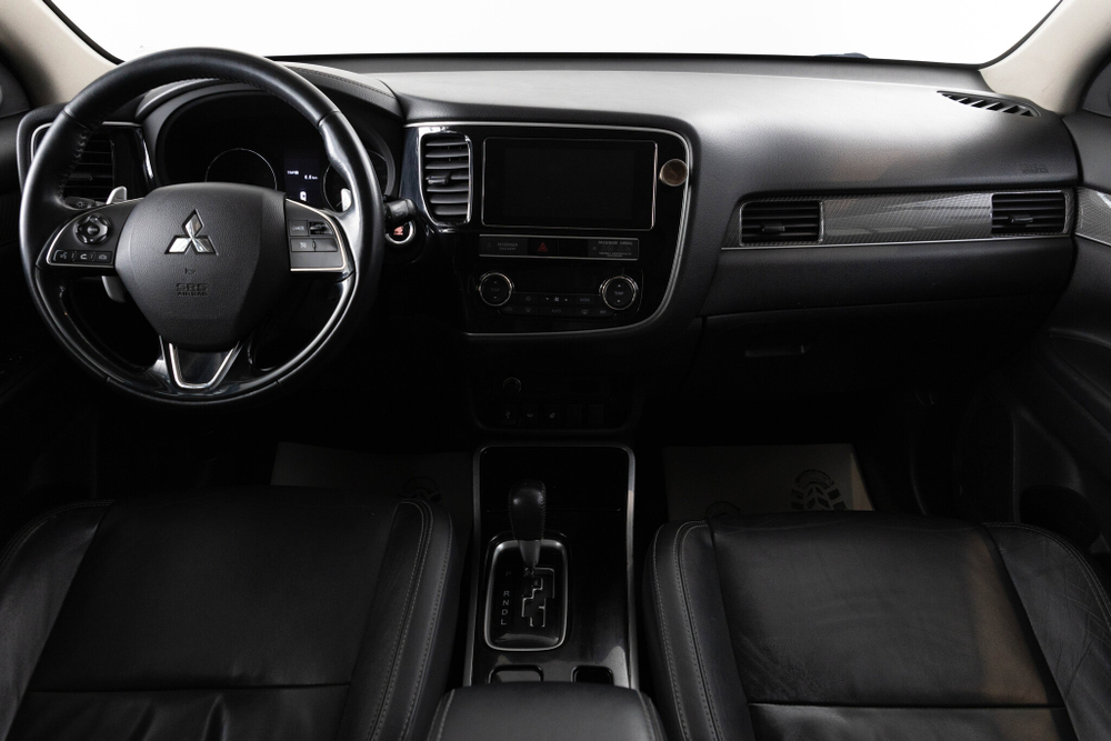 Mitsubishi Outlander, 2018 год