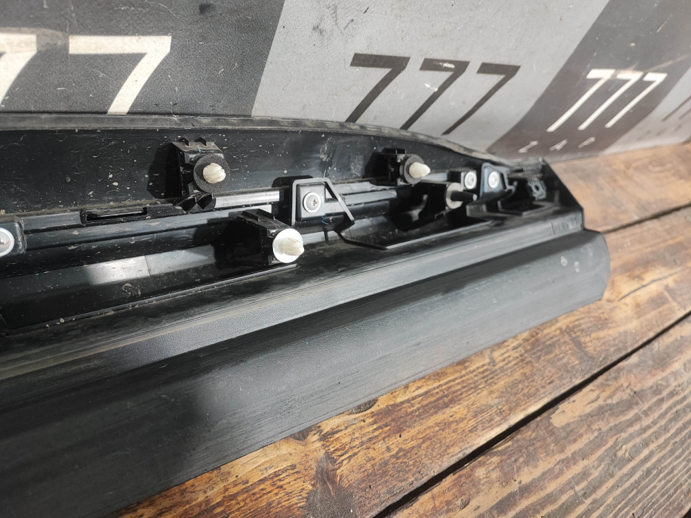 Накладка двери передней левой Haval F7 1, F7x 1 22-24 Б/У Оригинал 5500500XKQ11A