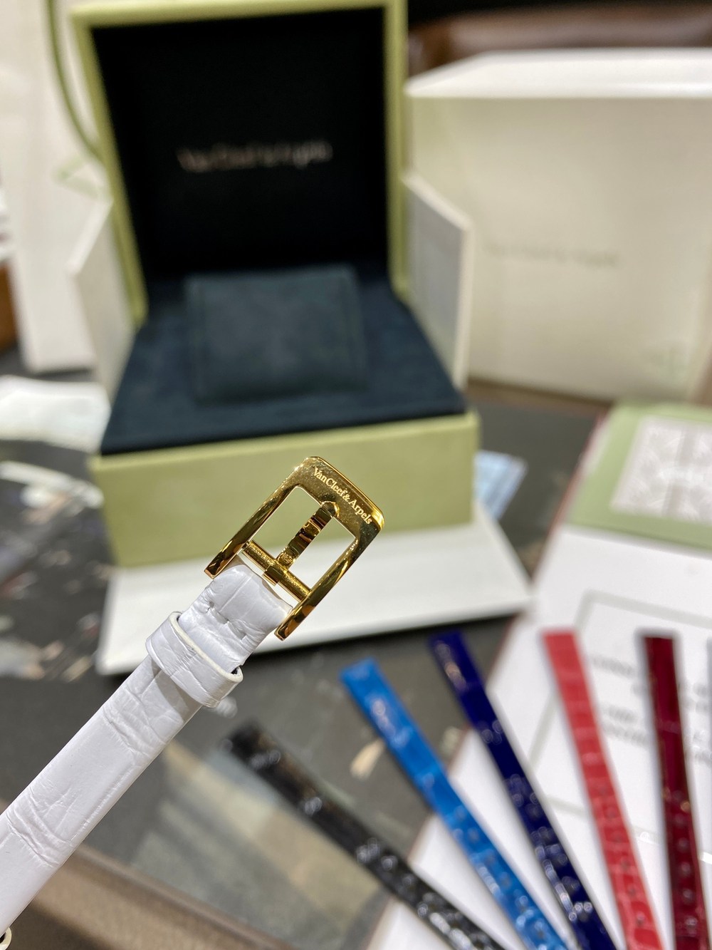 VCA Sweet Alhambra Watch