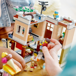 LEGO Creator — Магазин лапши в центре города 3 в 1 31131 / артикул   31131  / GTIN 5702017153223