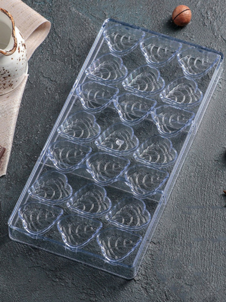 Форма для конфет поликарбонатная "Листья 21в1" А1281