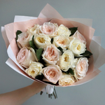 23. Букет белых роз Patience и White O’Hara