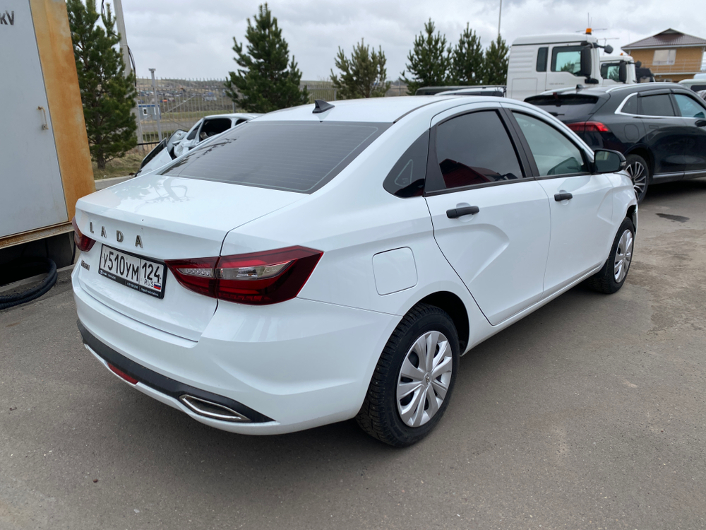 LADA VESTA Седан Comfort 1.6 106hp 5MT
