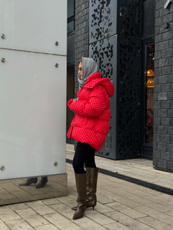 Пуховик Рокет миди красный в горох