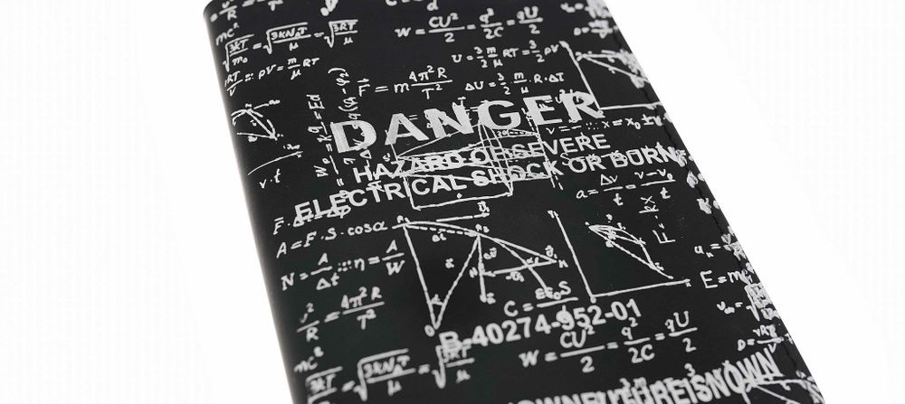 Обложка для паспорта Futureisnown Save Identity Holder Черная