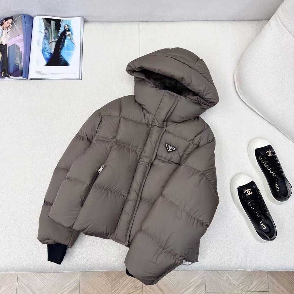 Пуховик Prada