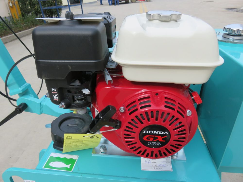 Ручной одновальцовый виброкаток GIKS GVR-300H бензиновый - [300 кг / Honda GX160]