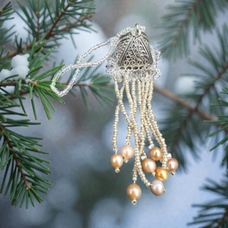 Ёлочная игрушка. Снежинка. Жемчуг