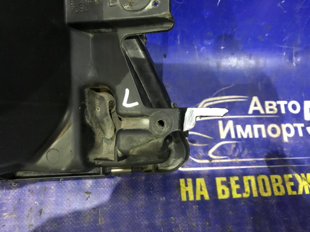 Фара передняя левая MITSUBISHI DIAMANTE 1997