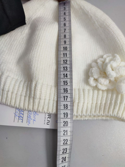 Шапка красивая