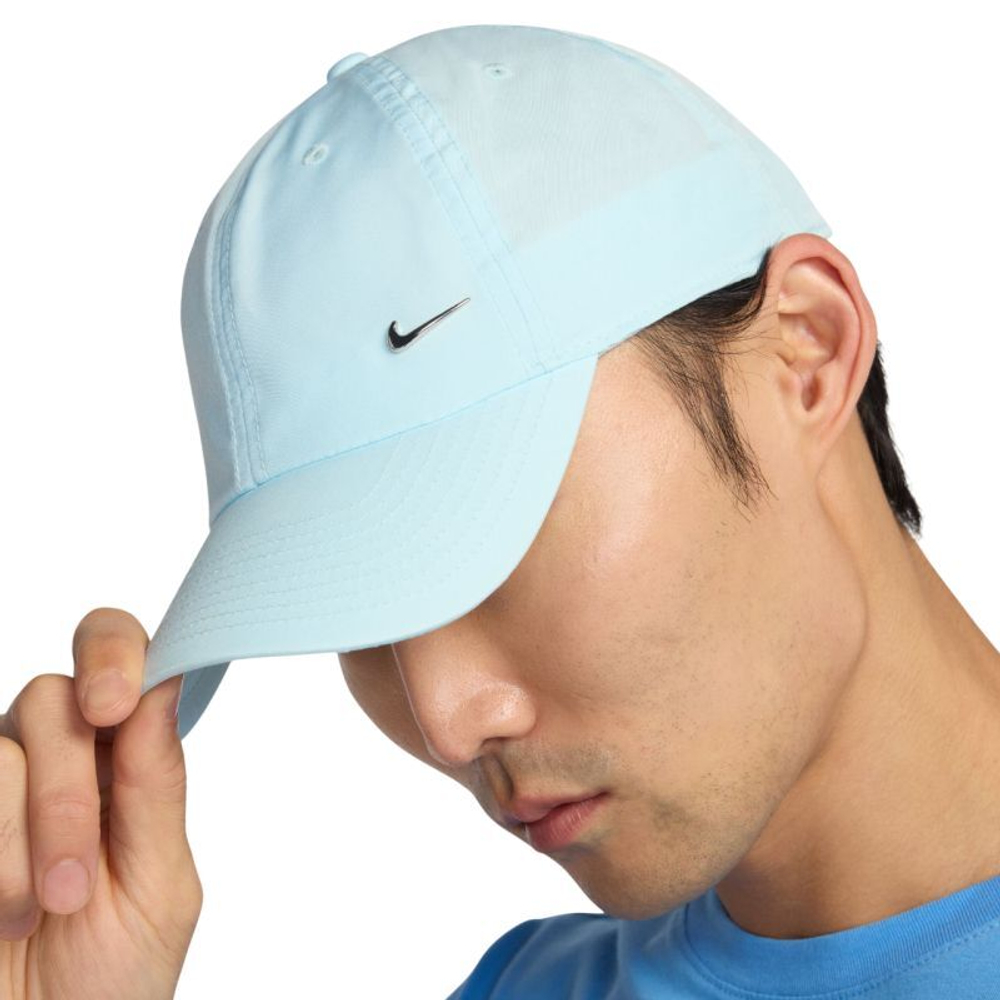 Теннисная кепка Nike Dri-Fit Club Unstructured Metal Swoosh - небесный