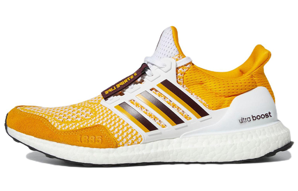 Running adidas ultra boost top