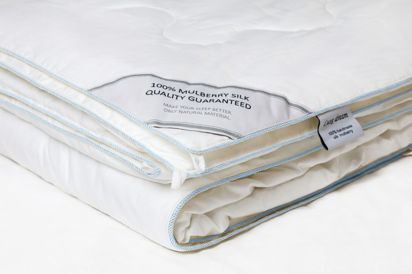 Одеяло легкое 200х220 Luxe Dream Premium Silk DC1004