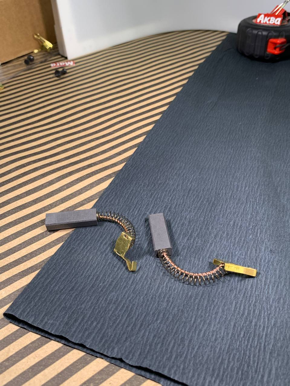 Щетки угольные для двигателя пылесоса  6,3*9,8*32  (2шт/комплект.