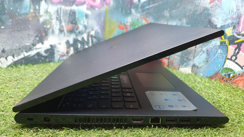 Ноутбук DELL i5-5/8Gb/Inspiron 15-p40f001