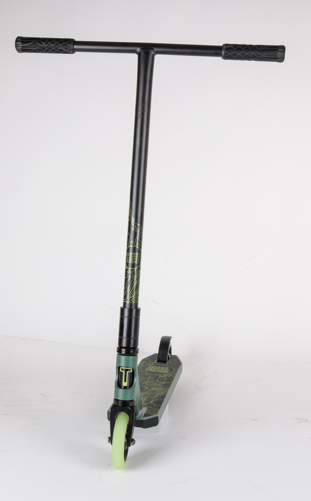 Трюковой самокат Tech Team Duker 303 2022 black/dark green