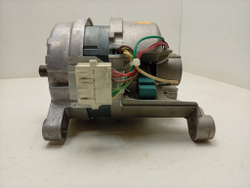 WISL82 кт57 Двигатель для стиральной машины Indesit 16002052100 б/у