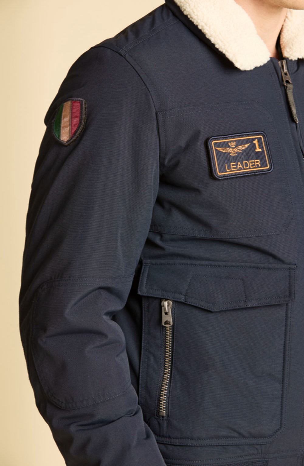 Куртка со съемным воротником