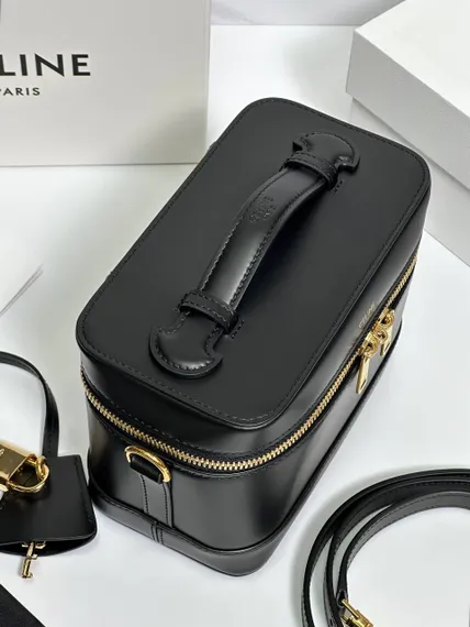 Сумка CELINE IN SMOOTH SATINATED CALFSKIN ЧЕРНАЯ