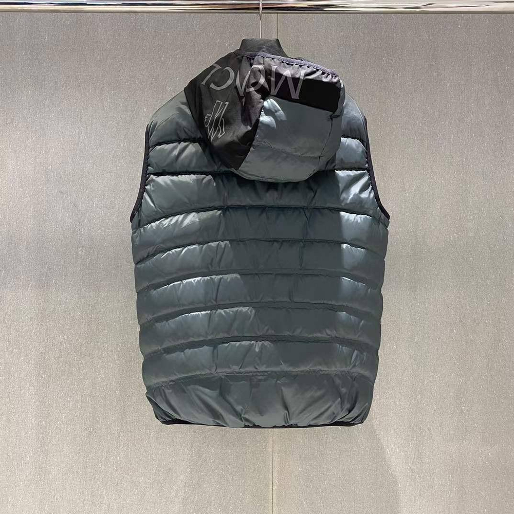 Безрукавка Moncler
