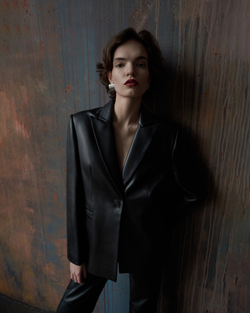 Жакет кожаный полуприталенный