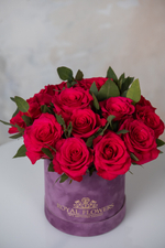 Бокс малиновых роз