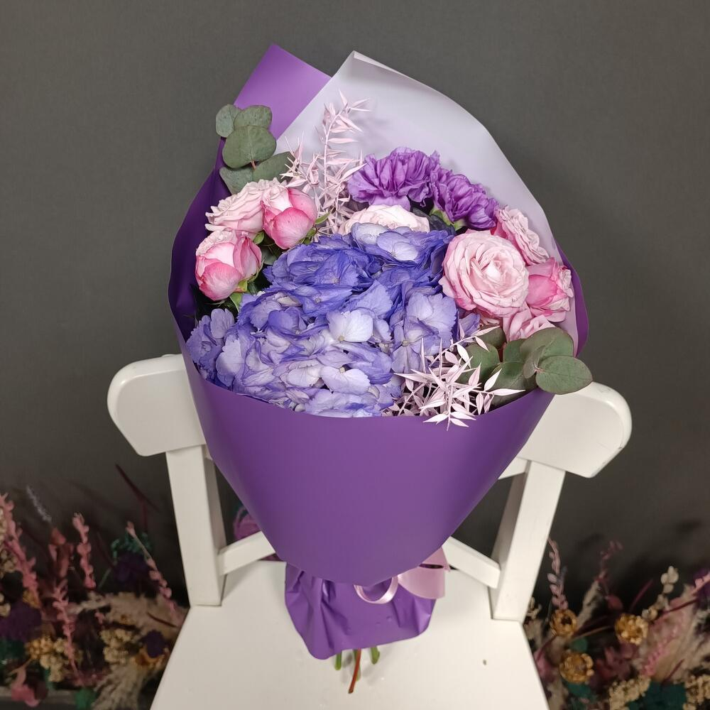 Букет цветов «Лунный Нео»