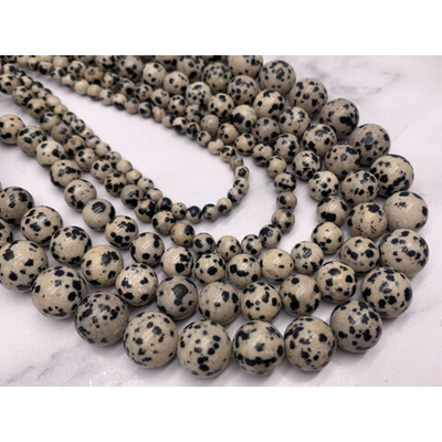 15749-4 Яшма "далматиновая" (диорит), шарик гладкий 4 мм, 38см