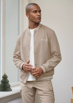 Мягкая куртка бомбер с вышивкой s.Oliver