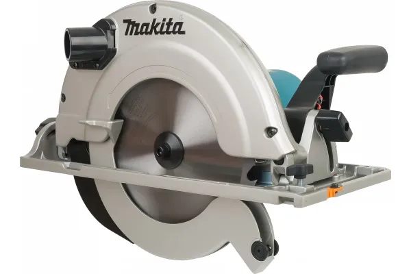 Дисковая пила Makita 5903R