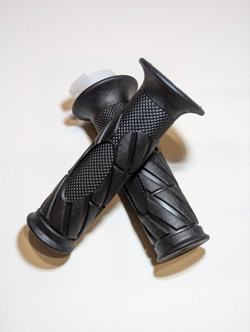 Универсальные грипсы 22 мм с ручкой газа и пластиковой обоймой для питбайка, скутера, мотоцикла, эндуро, мопеда, износостойкие резиновые ручки с антискользящим покрытием