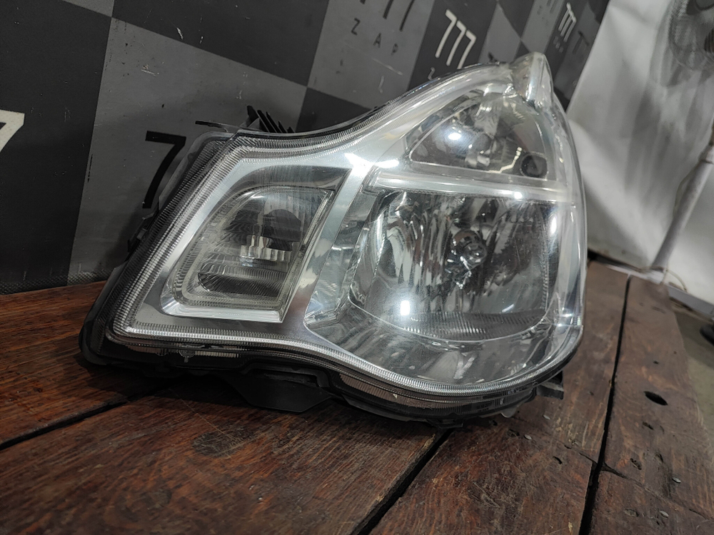 Фара левая Nissan Almera 3 (G15) 12-18 Б/У Оригинал 260604AA0B