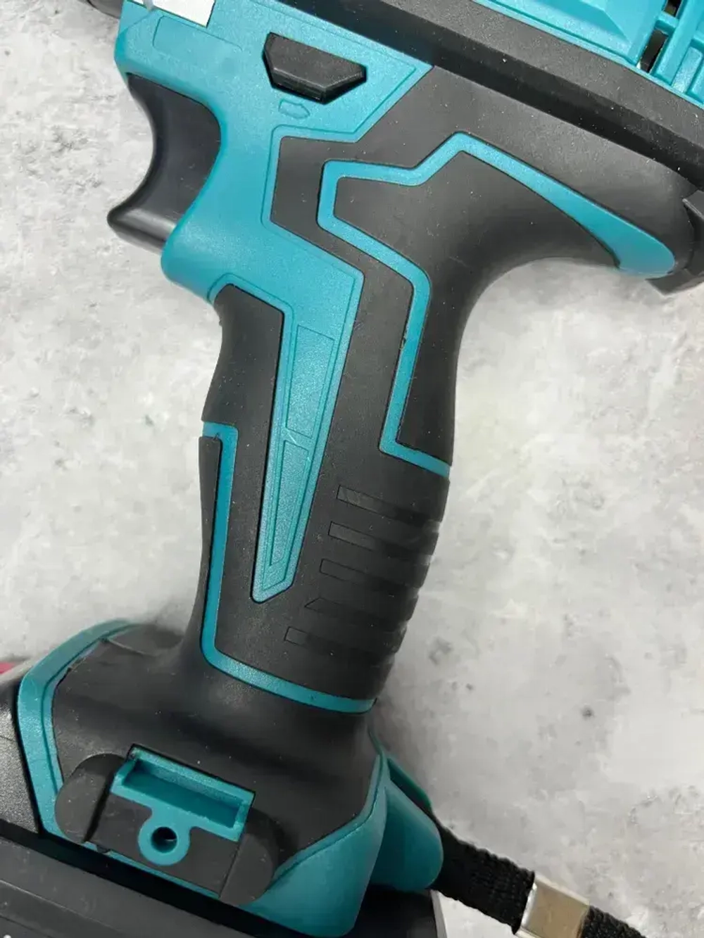 Аккумуляторная ударная дрель-шуруповёрт Makita щёточная DHP483SYT, 2 АКБ в кейсе, 48V 5Ач c набором сверл и бит в кейсе