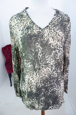 Блузка Bianca прозрачная со смелым принтом, маркировка 46, визуально на 52 размер