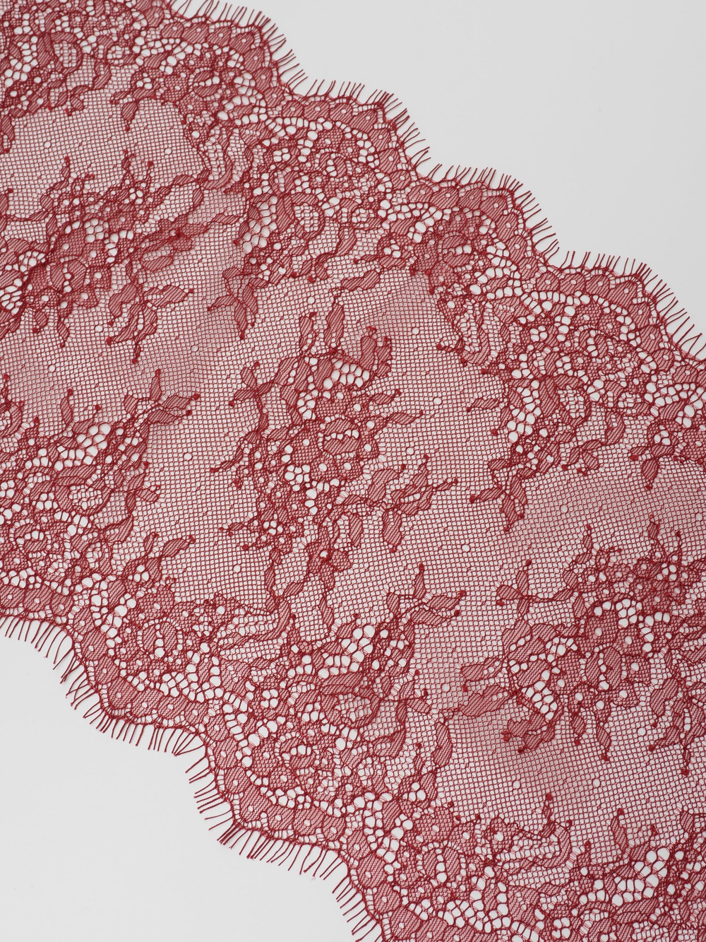 Кружево шантильи бордовое неэластичное ширина 22 см длина 1.45 м